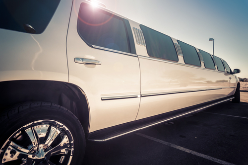 What are the characteristics of a great wedding transportation service