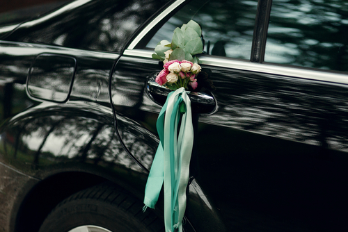 When should I book my wedding limo